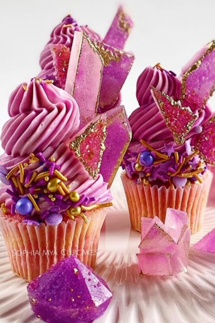 Creating Viral Cakes on Social Media | Special Guest Sophia Mya Cupcakes